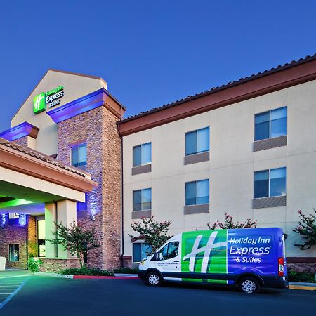 Holiday Inn Express & Suites Clovis Fresno Area By Ihg Exterior photo