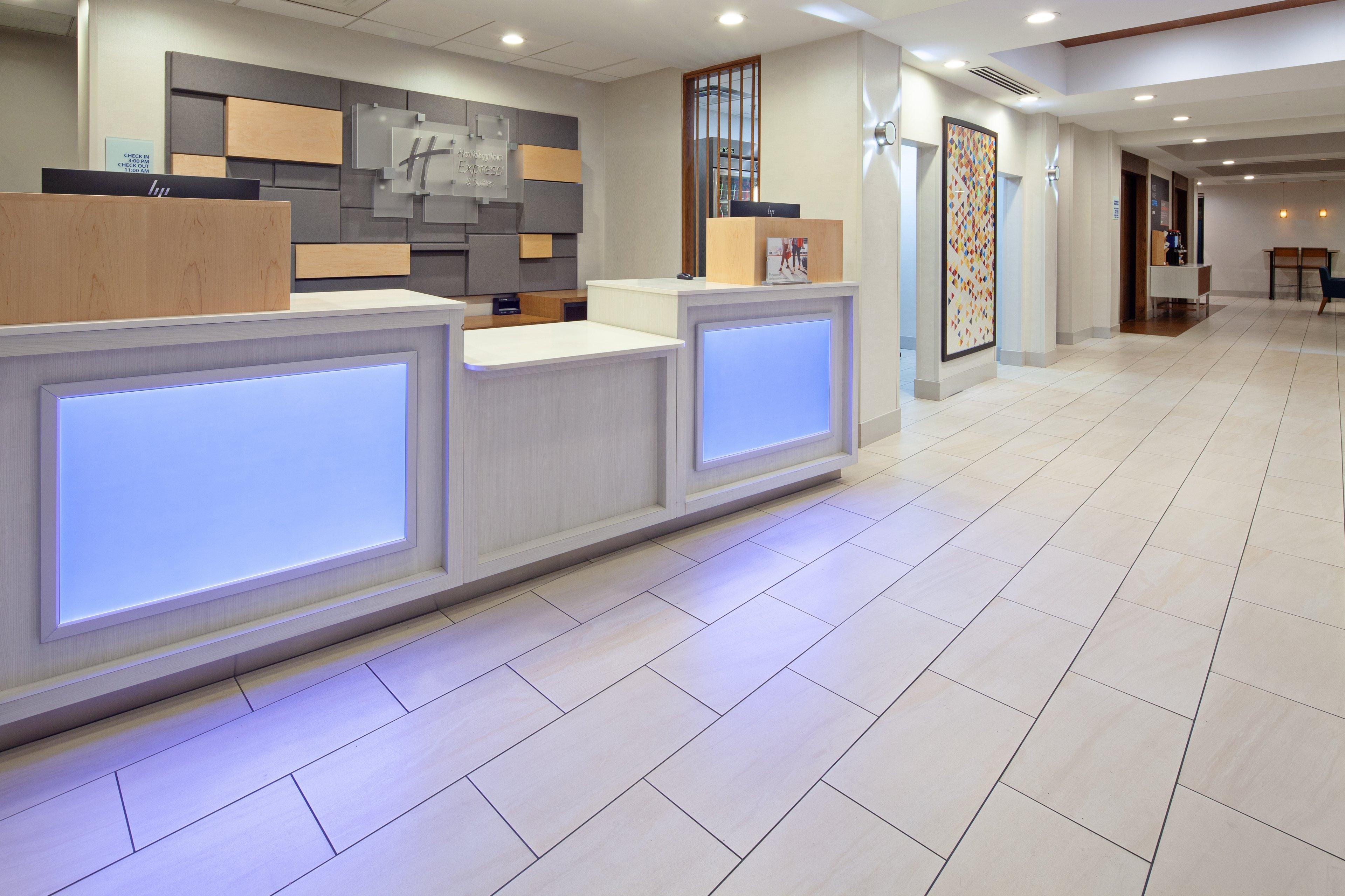 Holiday Inn Express & Suites Clovis Fresno Area By Ihg Exterior photo