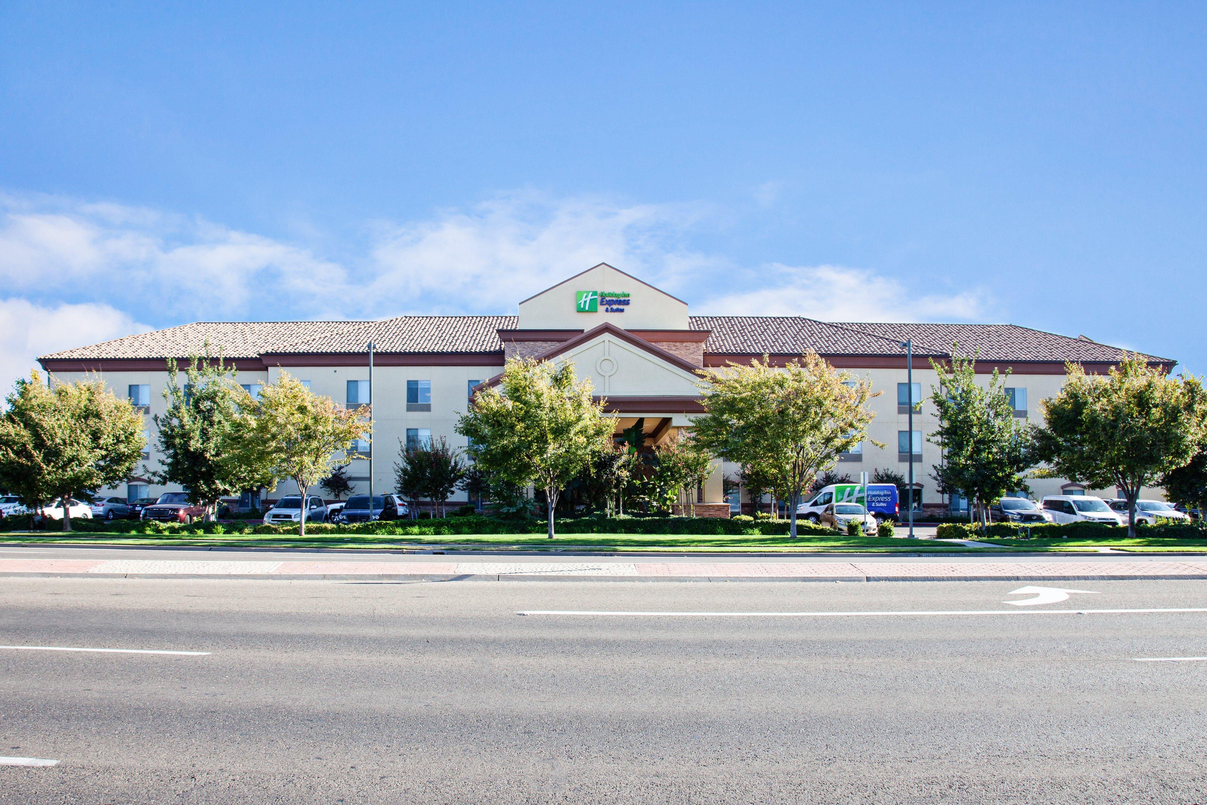 Holiday Inn Express & Suites Clovis Fresno Area, An Ihg Hotel Exterior photo