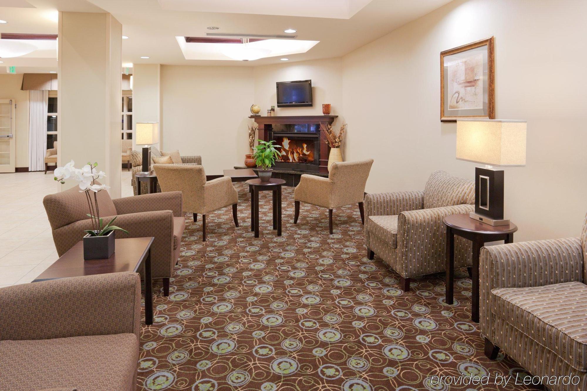 Holiday Inn Express & Suites Clovis Fresno Area By Ihg Exterior photo