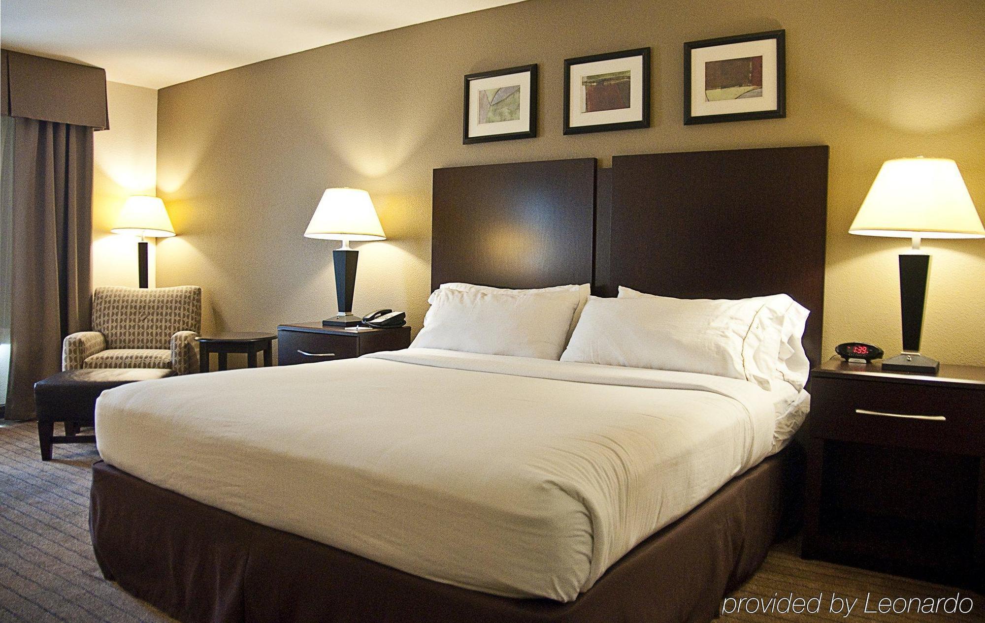 Holiday Inn Express & Suites Clovis Fresno Area By Ihg Exterior photo