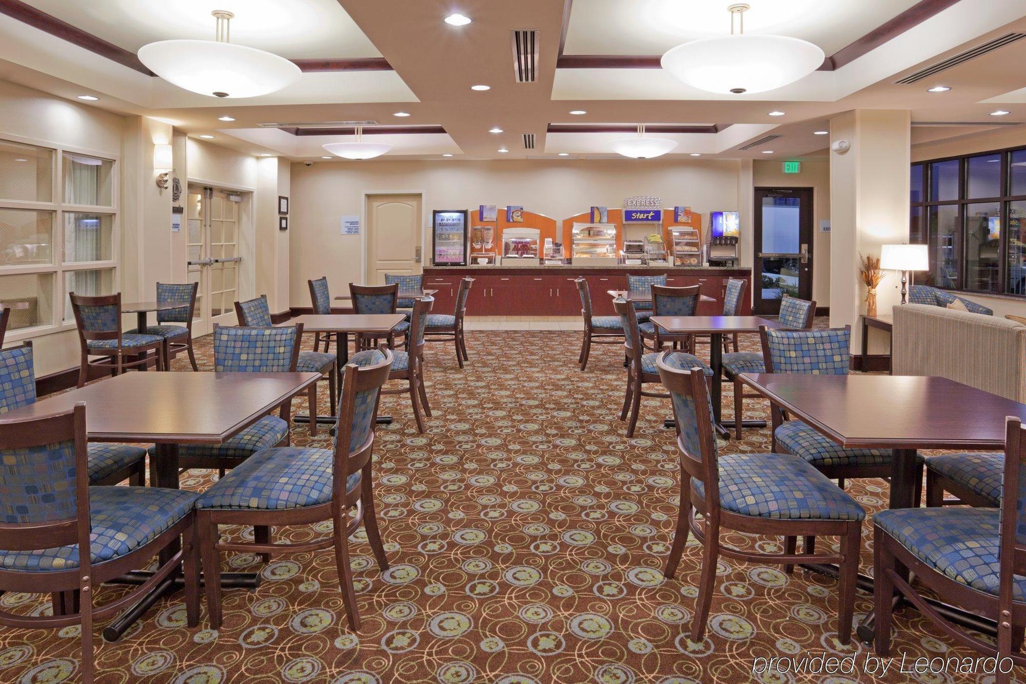Holiday Inn Express & Suites Clovis Fresno Area By Ihg Exterior photo