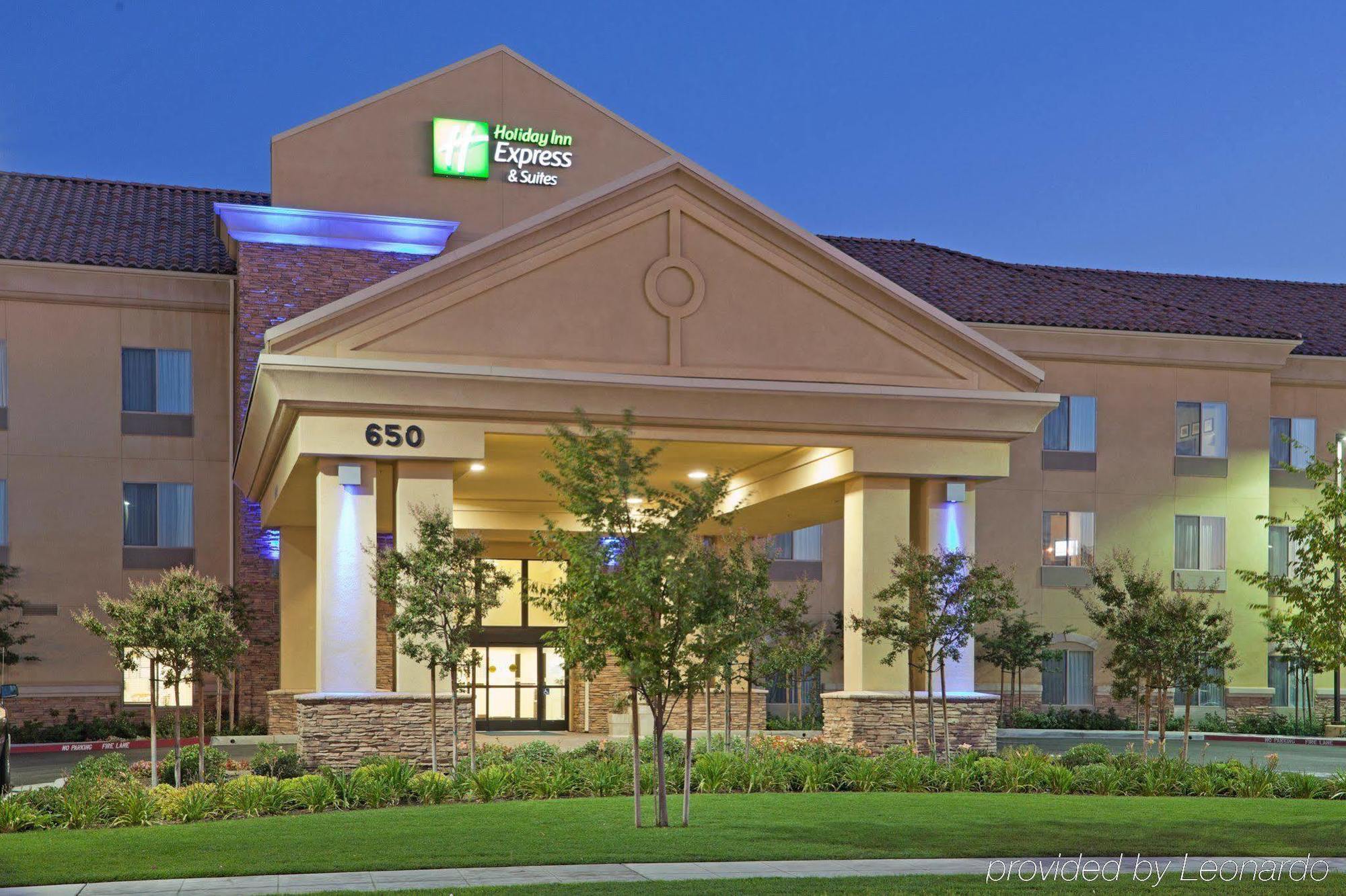 Holiday Inn Express & Suites Clovis Fresno Area By Ihg Exterior photo