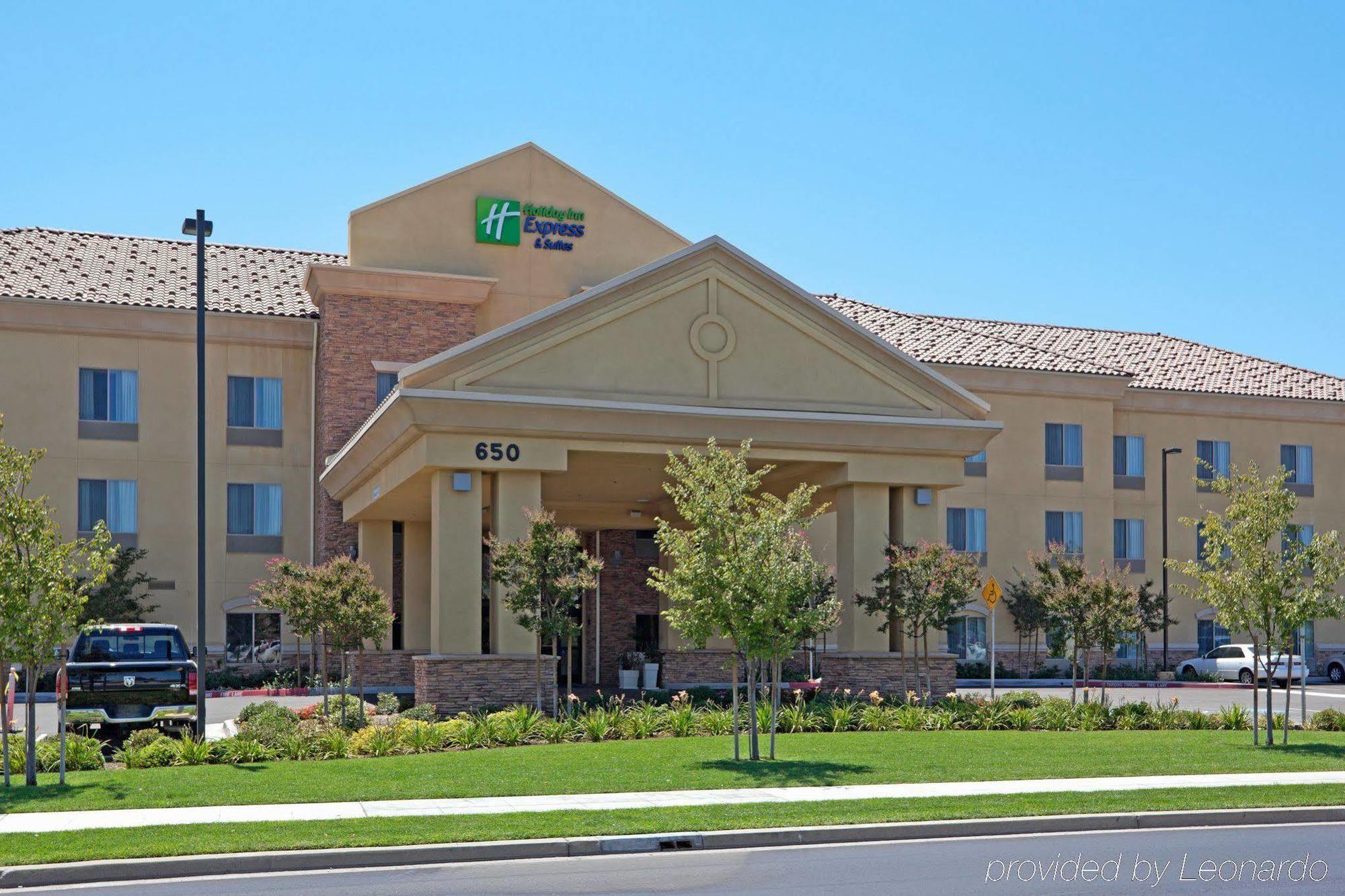 Holiday Inn Express & Suites Clovis Fresno Area By Ihg Exterior photo