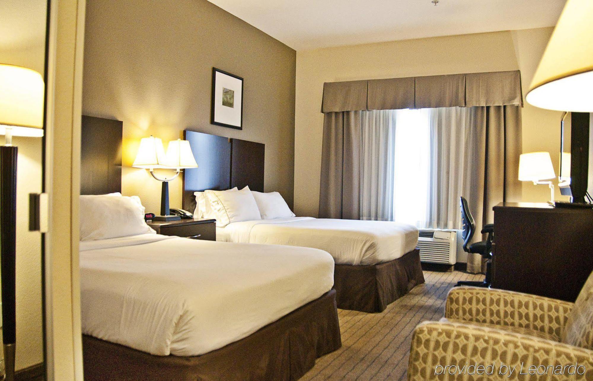 Holiday Inn Express & Suites Clovis Fresno Area By Ihg Exterior photo