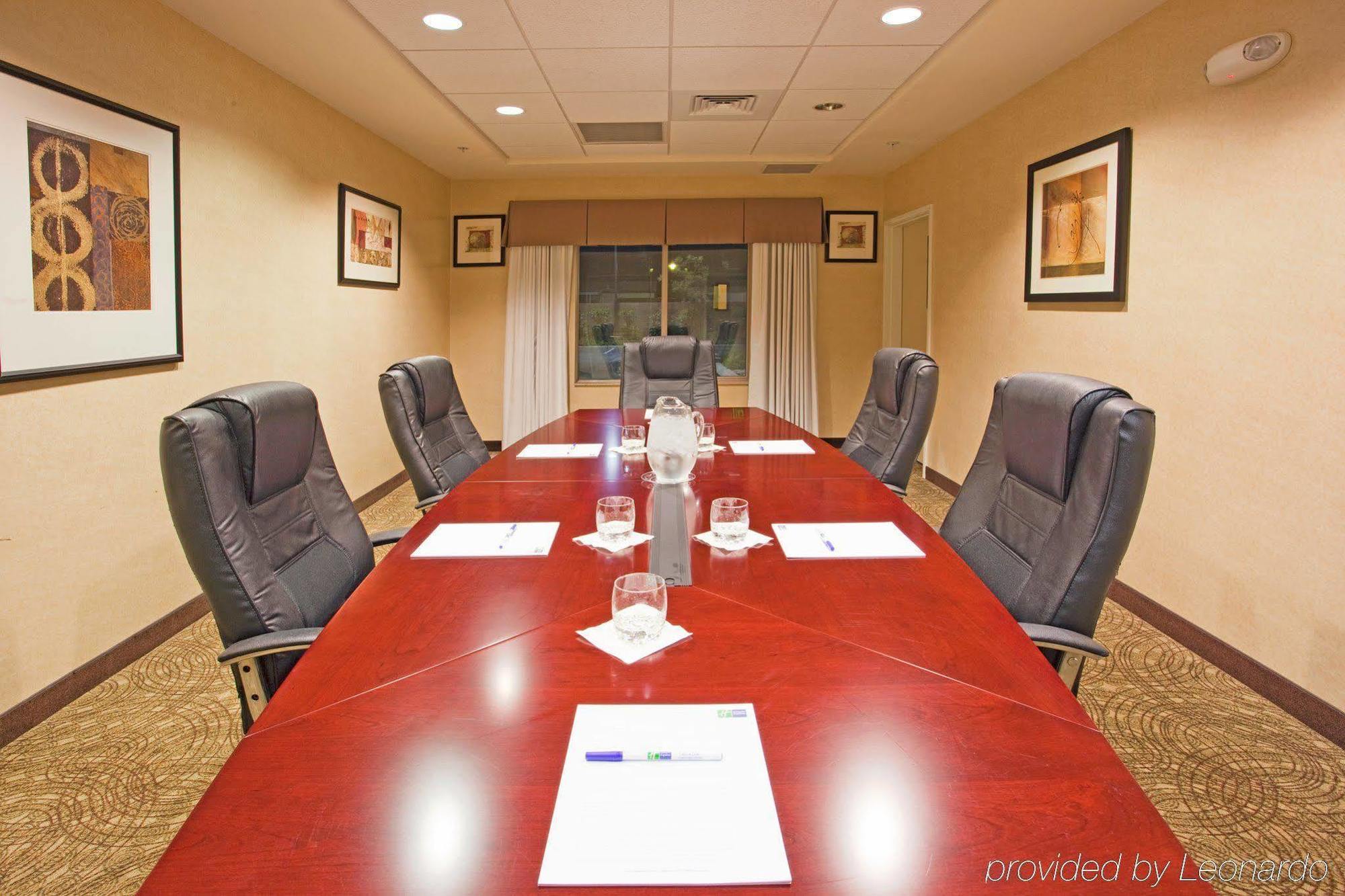 Holiday Inn Express & Suites Clovis Fresno Area By Ihg Facilities photo